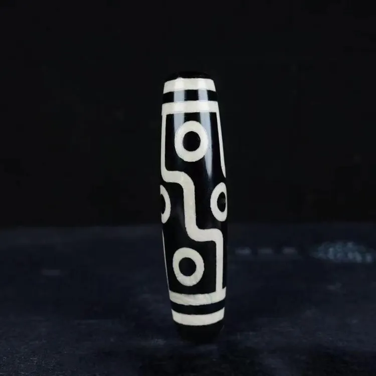 【甄选精品】天然玛瑙九眼珠子复古男女款路路通藏式吊坠多样性发货