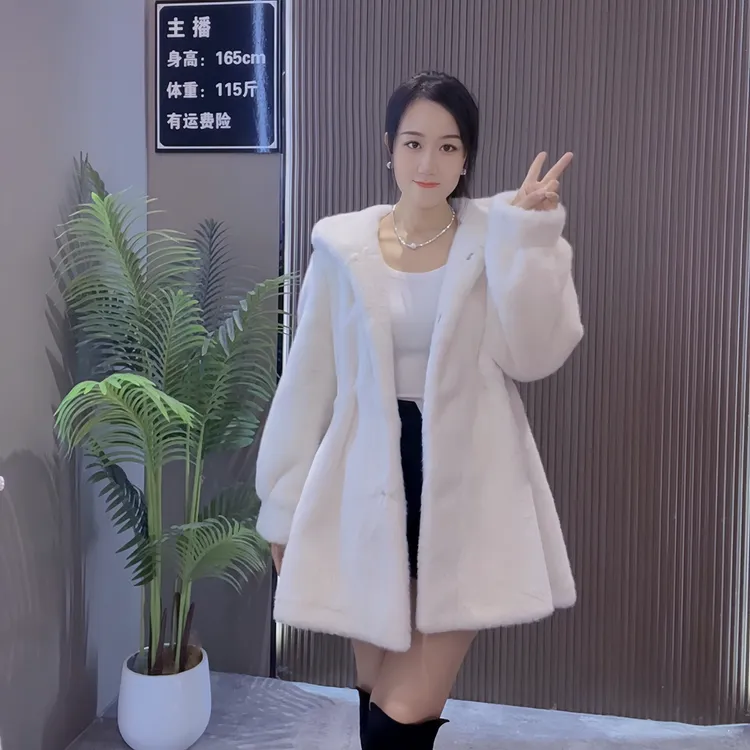 2025新款连帽秋冬防风网红显瘦毛呢外套气质白色百搭中长款轻奢