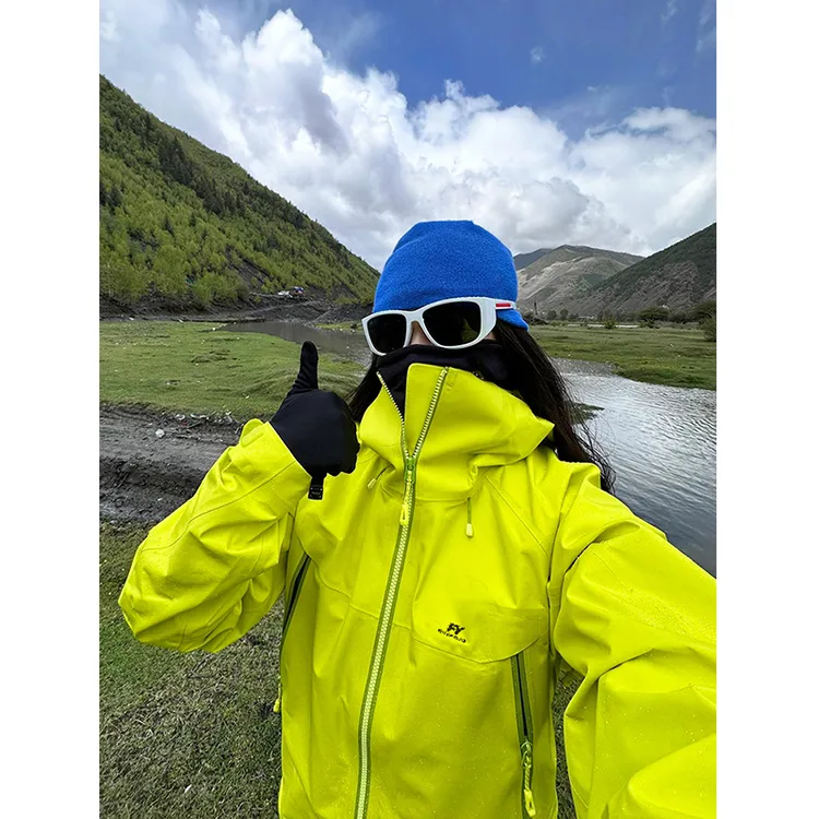 KSKM荧光绿冲锋衣外套女2026春秋新款户外三合一超好看防风登山服