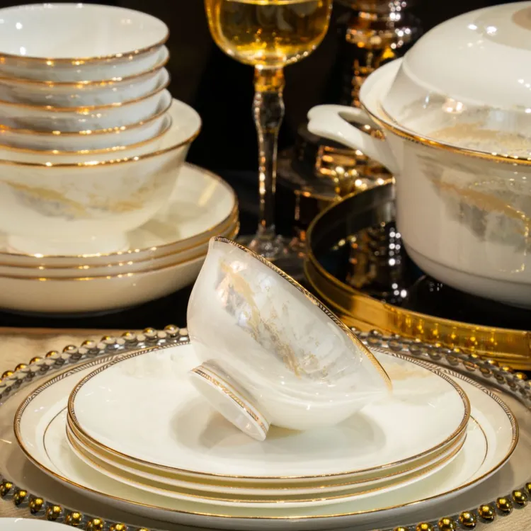 2025新款家用碗碟盘景德镇轻奢陶瓷餐具套装碗碟套装乔迁新居碗盘