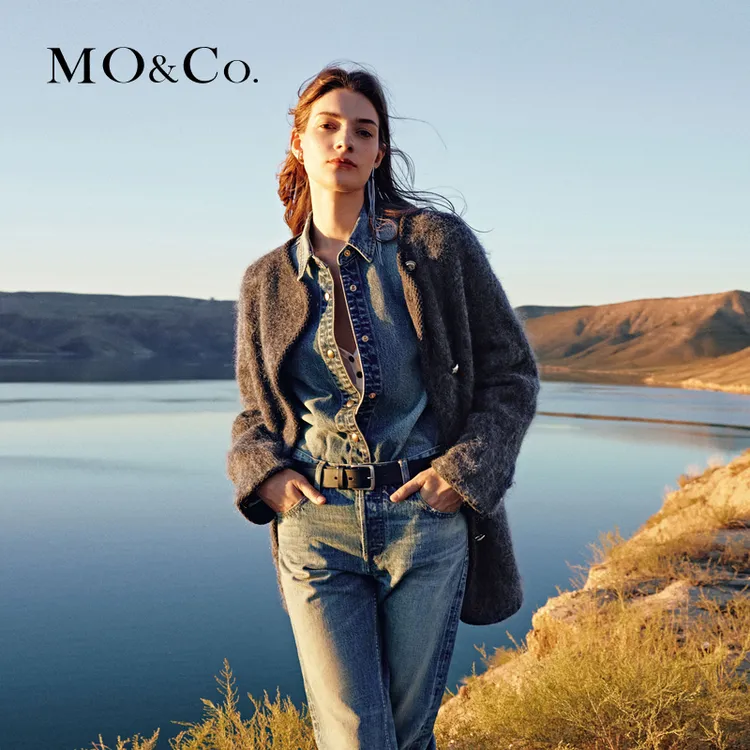 MOCO含绵羊毛宽松圆领毛织外套雕花金扣MBC4CARK01