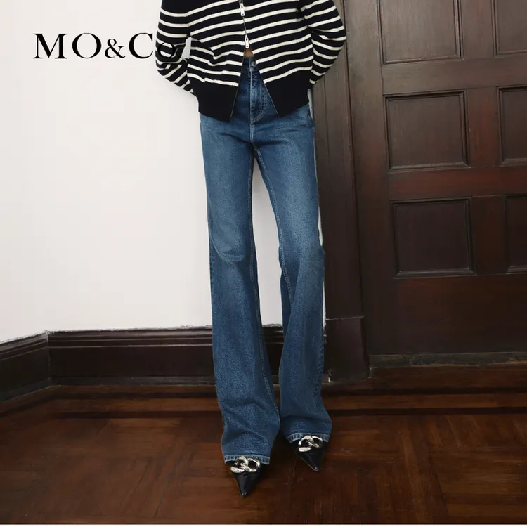 MOCO中高腰牛仔裤复古微喇裤做旧洗水MBC4JENT01