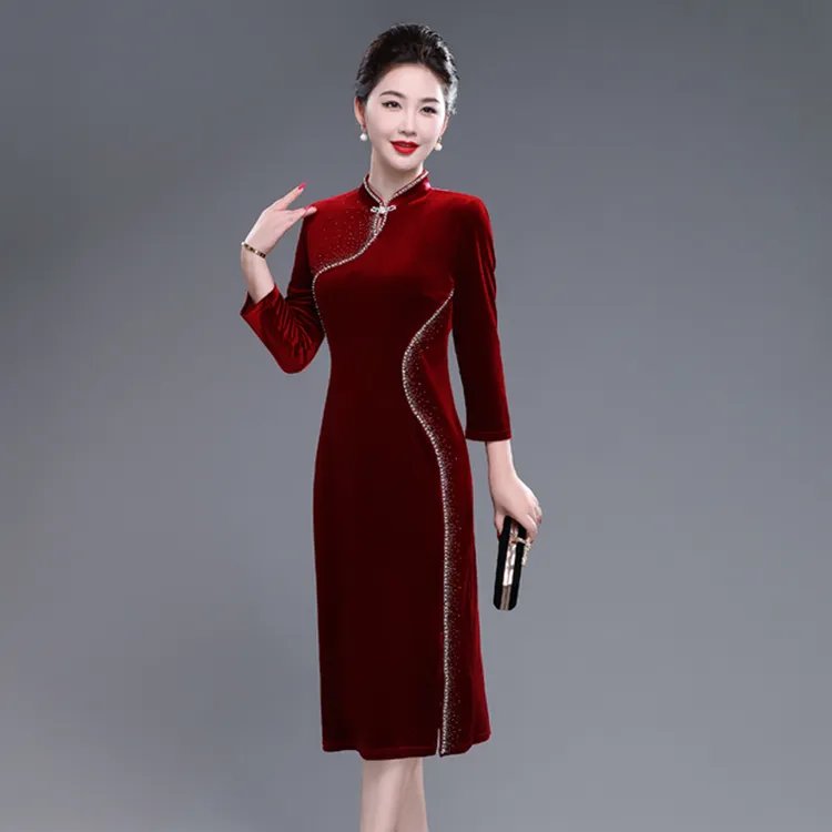 春秋新款女喜婆婆高端显瘦酒红色金丝绒婚宴礼服结婚妈妈装旗袍裙