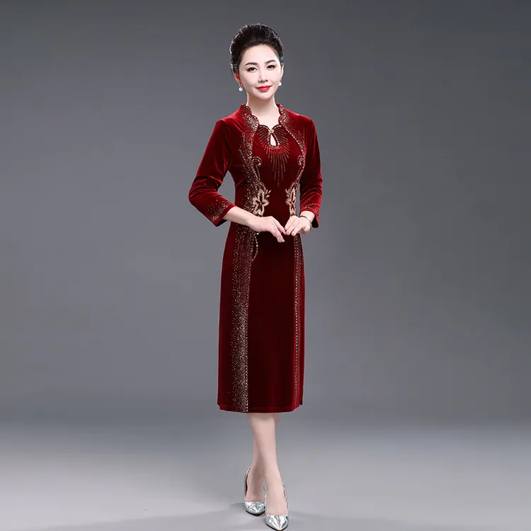 秋冬新品中老年妈妈装高贵刺绣金丝绒婚宴礼服喜婆婆结婚旗袍喜服