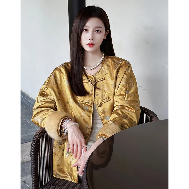 新中式中国风刺绣外套女秋冬季休闲时尚气质名媛复古提花盘扣上衣