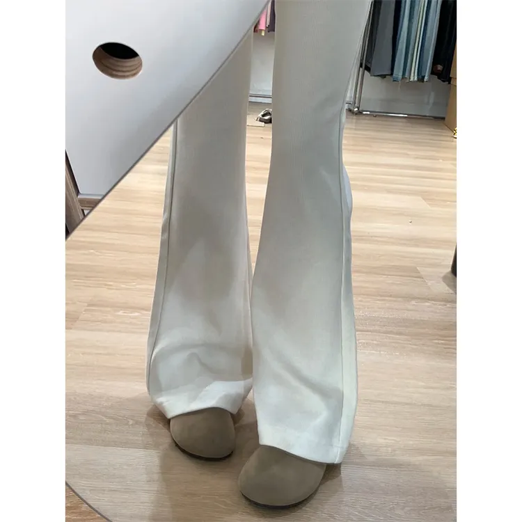 高腰灯芯绒微喇叭休闲裤女杏色秋冬新款不贴腿弹力慵懒马蹄裤子