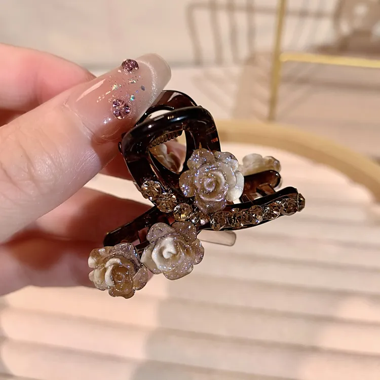 时尚气质玫瑰花刘海侧边夹女网红轻奢后脑勺半扎抓夹新款百搭夹子