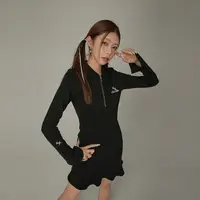 7003【金拐子专属】CHUU字母刺绣喇叭袖鱼尾设计连衣裙-F