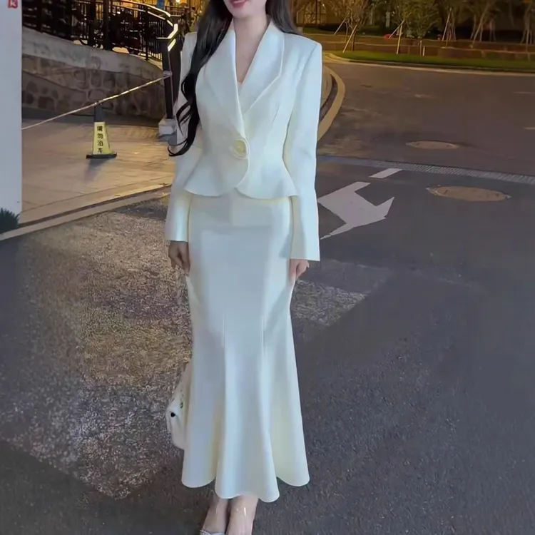 干练气质职业通勤套装裙2024秋季新款优雅显瘦西服上衣鱼尾半身裙