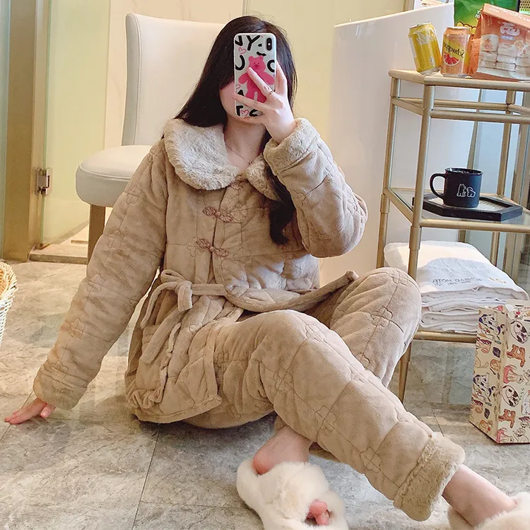 秋冬季三层夹棉加厚加绒睡衣女士法兰绒套装珊瑚绒家居服一件代发