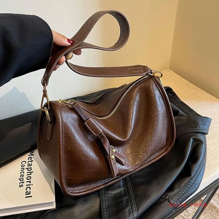 大容量包包女秋冬百搭2024新款复古宽带单肩斜挎包女士质感枕头包