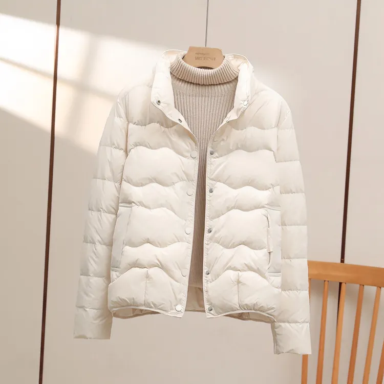 90白鸭绒轻薄羽绒服女短款2025冬新款韩版高级感简约立领保暖外套