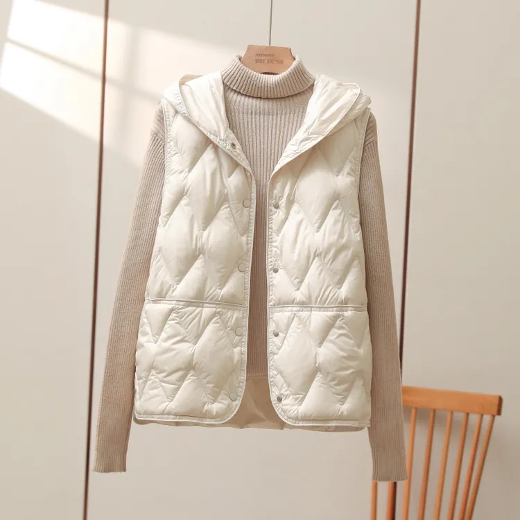 90白鸭绒轻薄羽绒马甲女短款2025秋冬新款羽绒服背心连帽内搭外套
