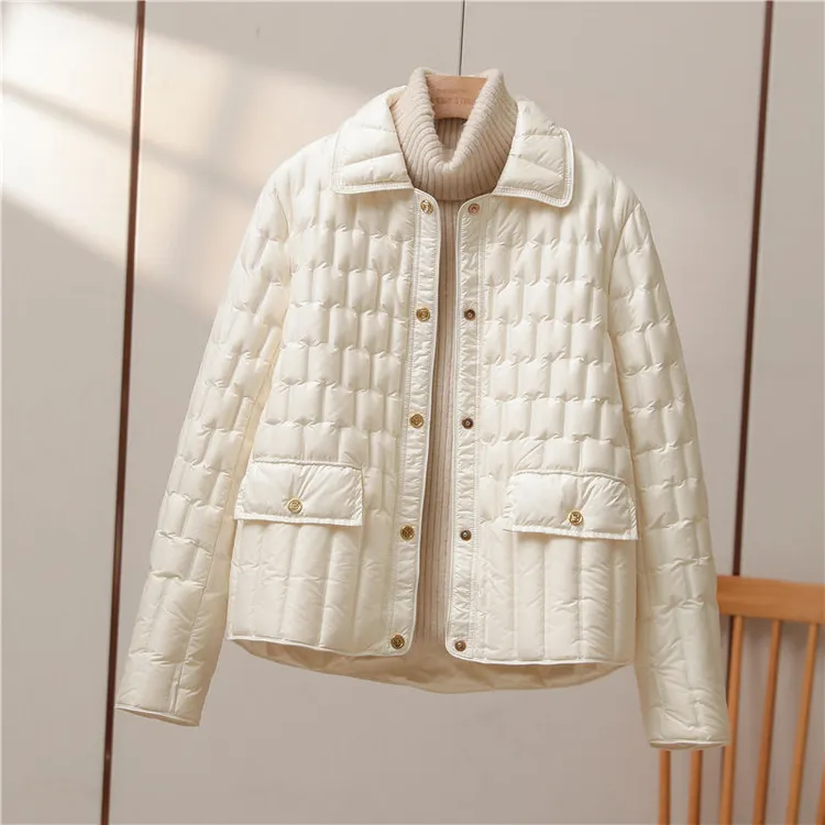 90白鸭绒轻薄羽绒服女短款2025冬新款休闲百搭显瘦小香风压胶外套