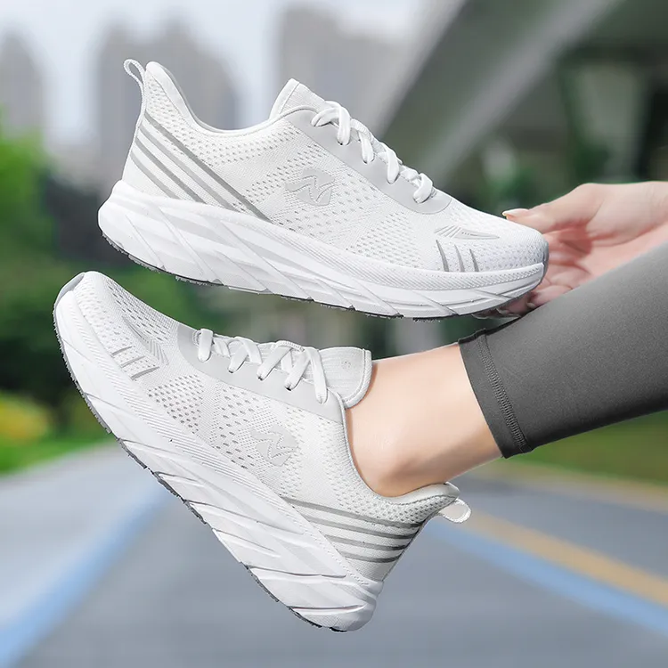 牛霸道牛霸道健身鞋四季新款透气舞蹈鞋男女跑步广场跳舞鞋23601