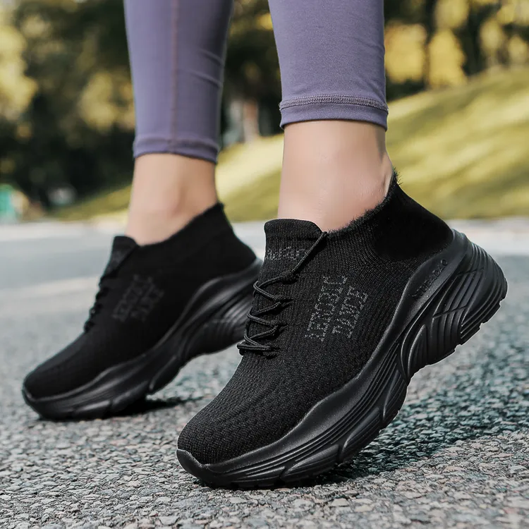 牛霸道 健身推荐加绒冬季新款健身跳舞轻便软底曳步舞鞋235512