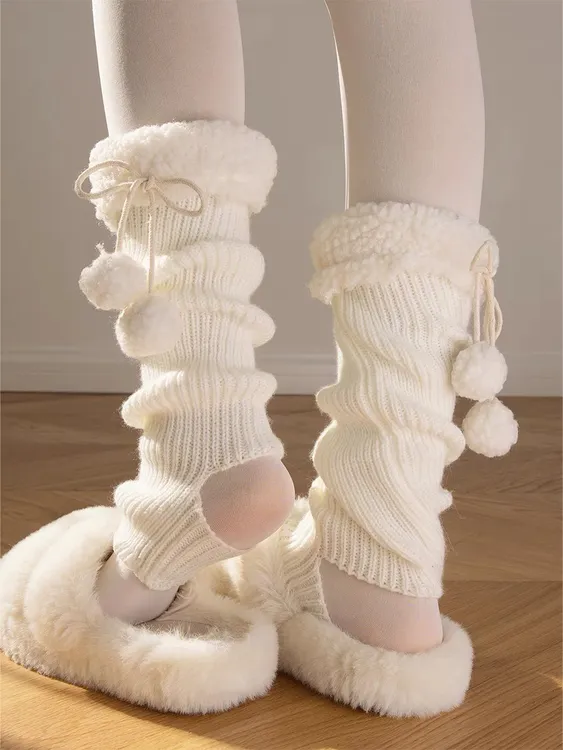 抵达一楼 羊羔毛针织袜套秋冬lolita可爱毛绒腿套日系jk花边中筒