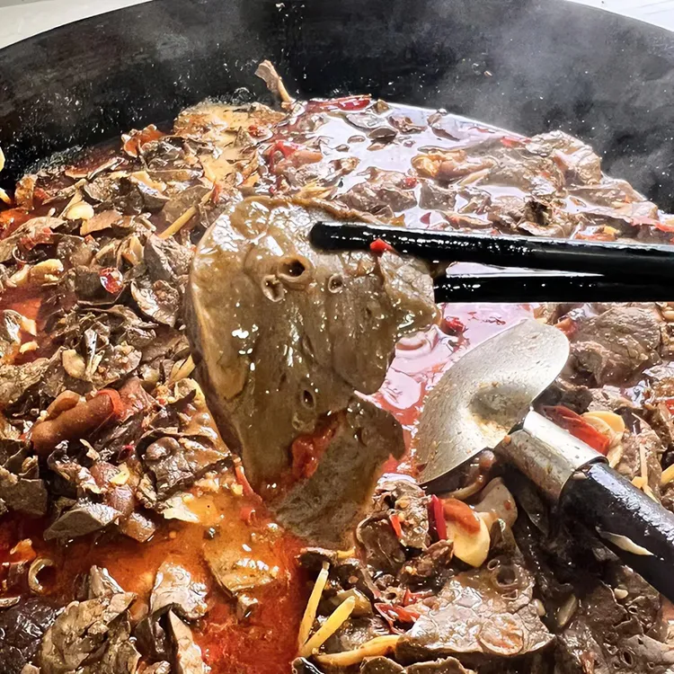 湖北宜昌长阳腊心肺火锅懒人必备开袋即食小火锅