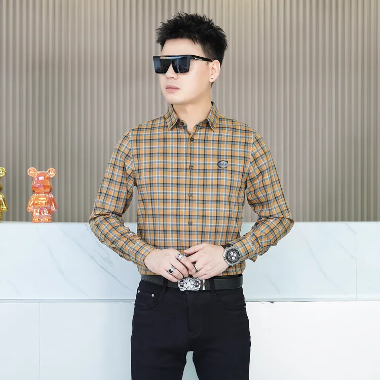 秋季新款潮流轻奢修身格纹长袖男衬衣时尚抗皱男士百搭长袖衬衣男