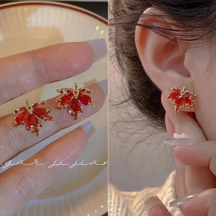 铜合金耳饰 百搭G12精致森系红色枫叶耳钉轻奢气质小众复古简约款
