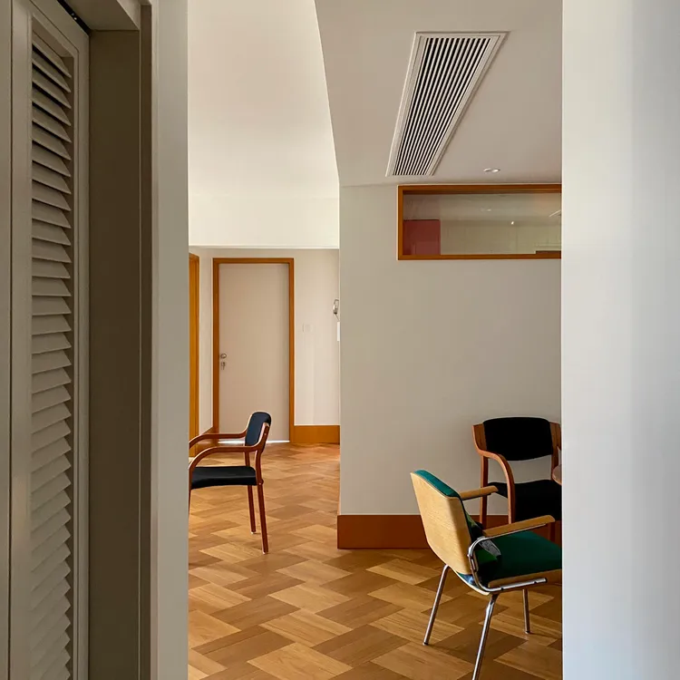 南浔工厂纯实木地板野生缅甸柚木360*90人字拼黑柚原木地热锁扣