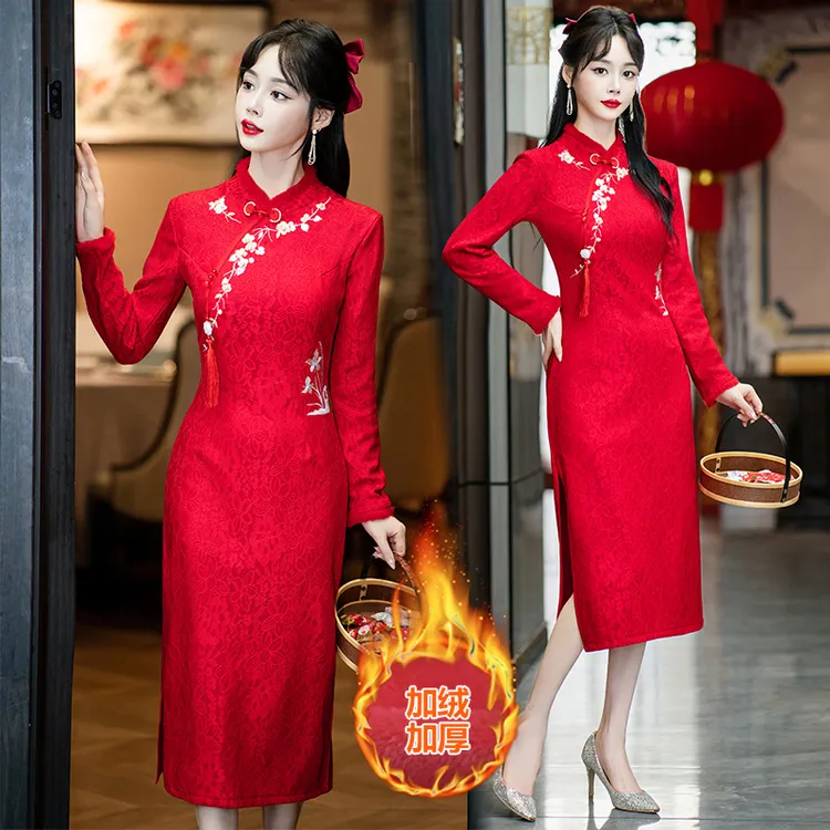 2024新款秋冬加绒加厚保暖刺绣改良旗袍红色连衣裙敬酒服大码女装