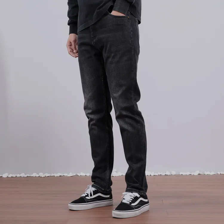2025秋冬新款黑灰色牛仔裤男款弹力直筒修身水洗百搭青年男士裤子