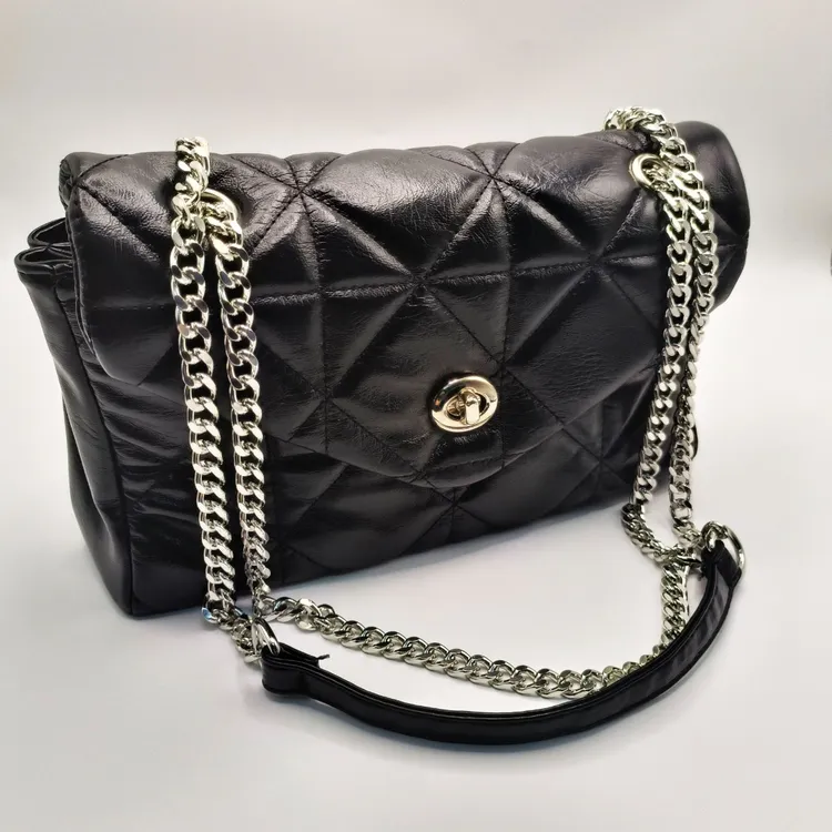 设计感轻奢软菱格链条高级感小香风单肩腋下包时尚质感黑色小方包