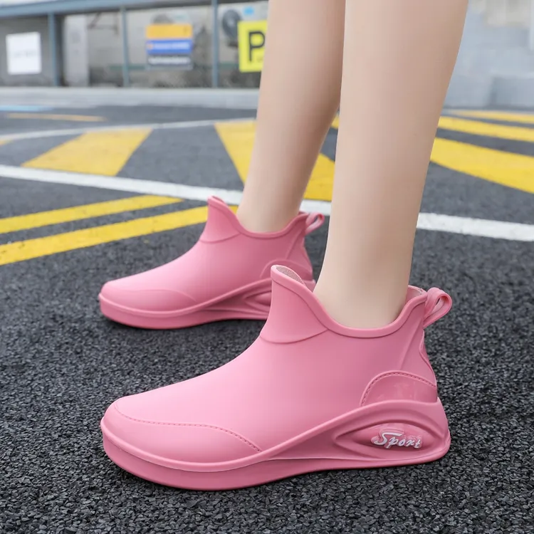 雨鞋女款2025新款爆款时尚女短筒防水鞋胶鞋外穿雨靴防水防滑加绒