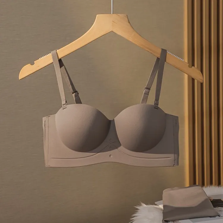 无痕内衣女小胸聚拢显大薄款无肩带收副乳防下垂无钢圈