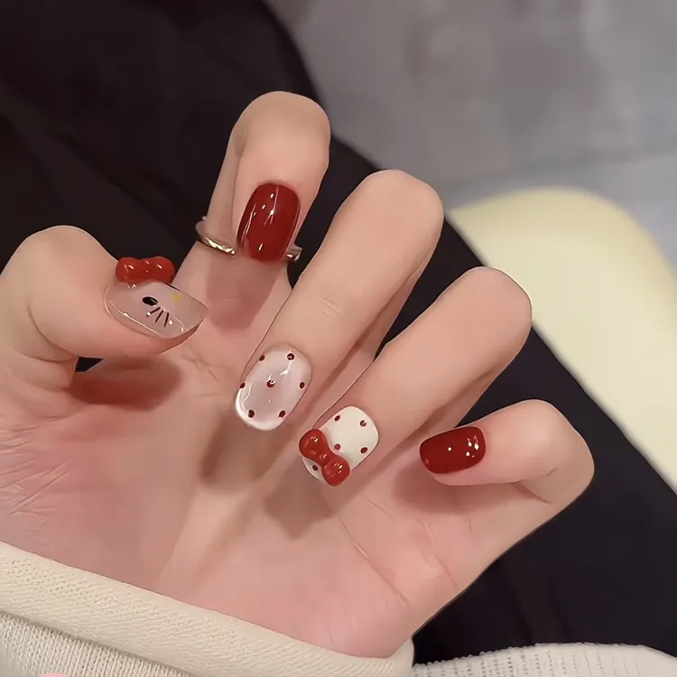 【Yuki穿戴甲】可爱红白撞色Kitty波点猫眼蝴蝶结美甲片短款 226