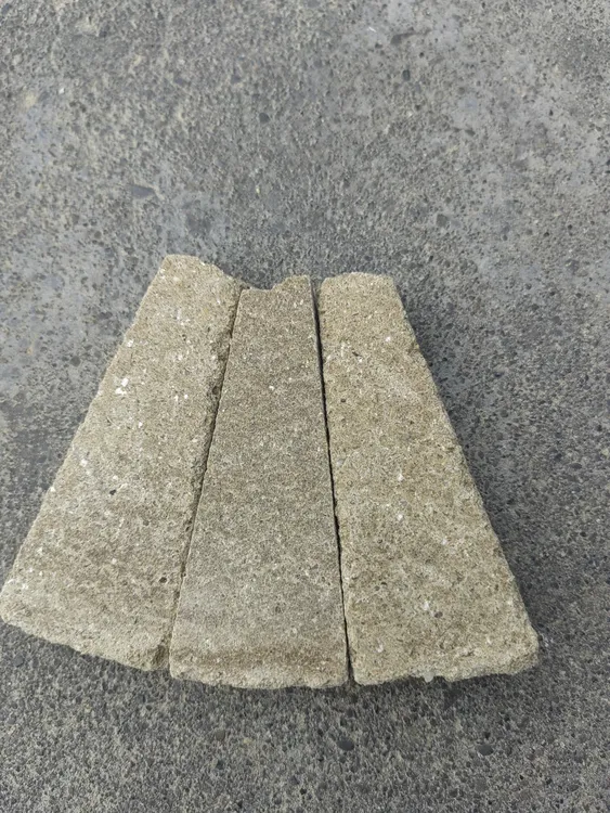 自制米糠饼浏阳坨浏阳钩三角块方块梯形糠饼海竿抛竿鱼饵料鱼食