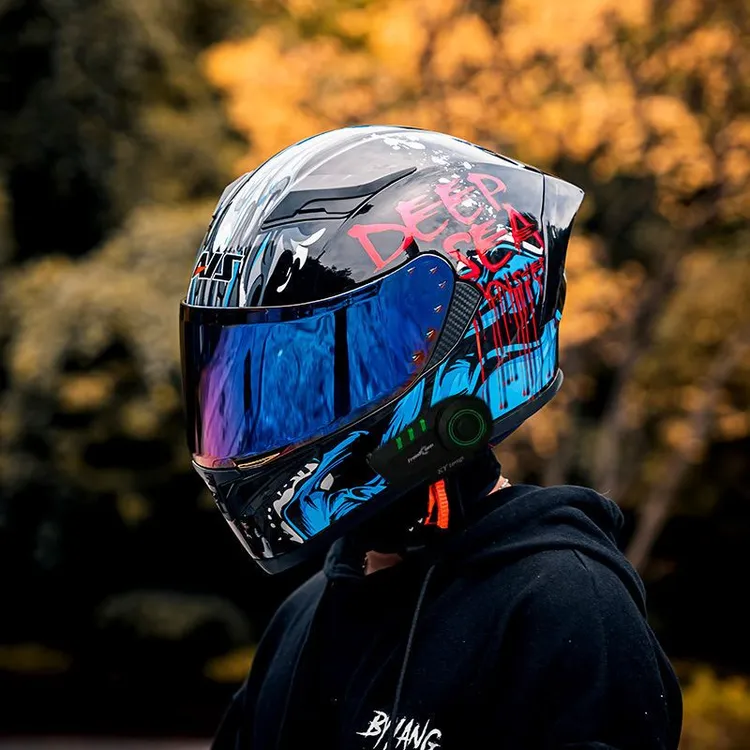 艾狮3C认证安全男女摩托车电动车头盔全盔四季夏季蓝牙个性大尾翼