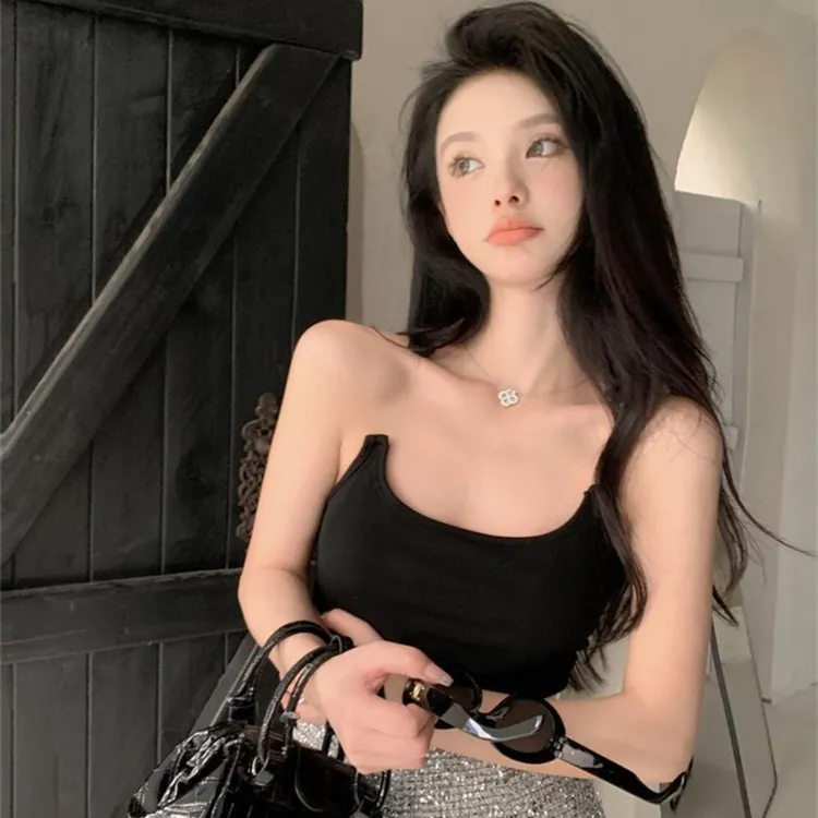隐形魔术带胸垫针织黑色挂脖女气质上衣心机设计感小众吊带修