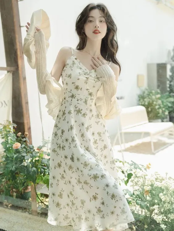 法式碎花连衣裙夏季新款雪纺v领绿色连衣裙长裙海边度假连衣裙