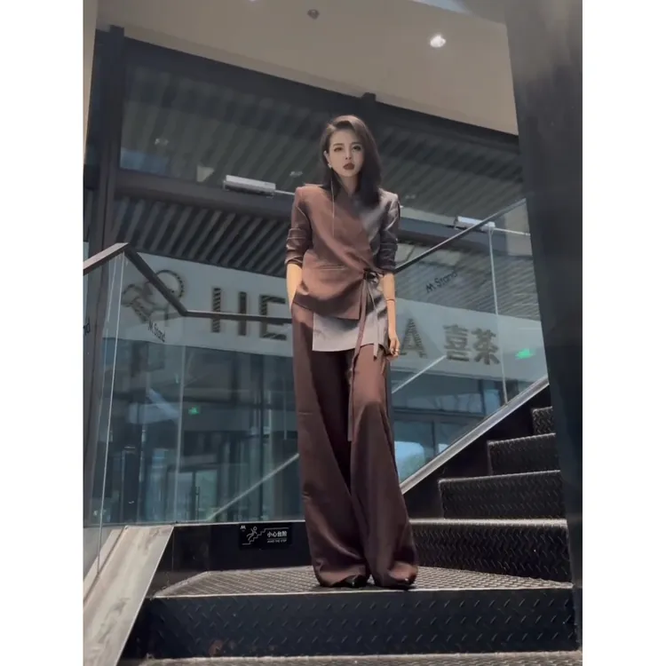 2024年秋季新款时尚撞色拼接外套休闲气质御姐韩版西装两件套装