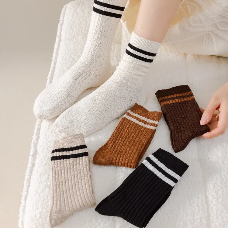新疆棉袜子女秋冬款中筒袜吸汗防臭透气学生运动商务百搭中筒袜