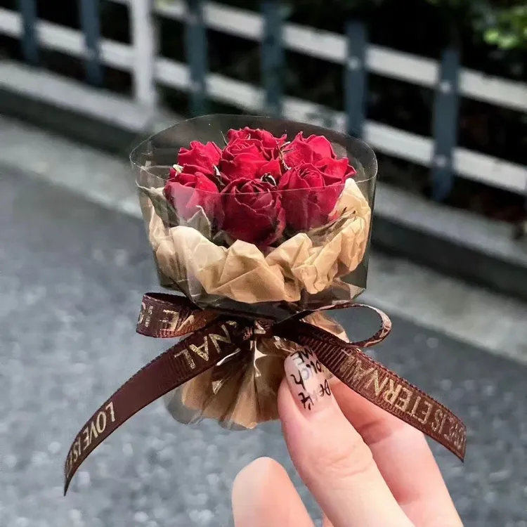 情人节生日礼表告白情人礼物小花束节日迷你永生花摆件结婚伴手礼
