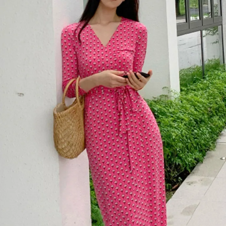 法式茶歇裙裹身裙雏菊复古气质红色长款时尚海边碎花显瘦连衣裙