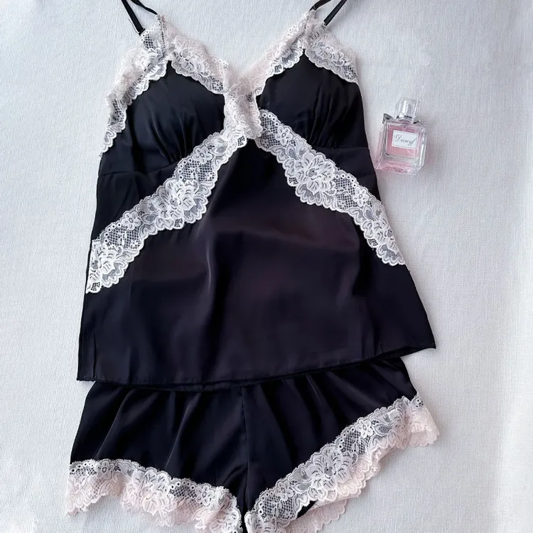 性感睡衣女夏季冰丝吊带短裤两件套装带胸垫高级感蕾丝纯欲家居服