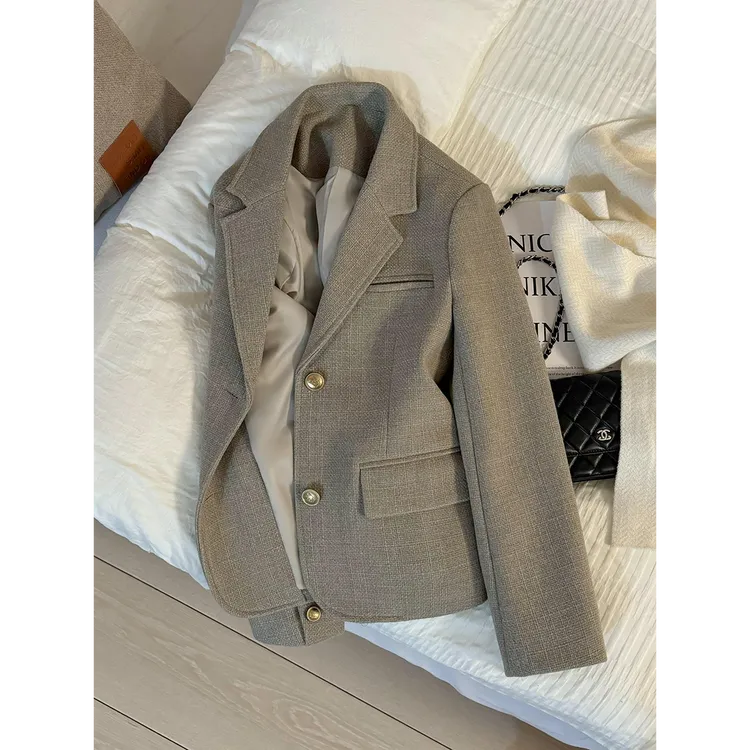 冬季韩系轻奢洋气百搭灰绿色减龄小众西装外套女保暖西服外套女
