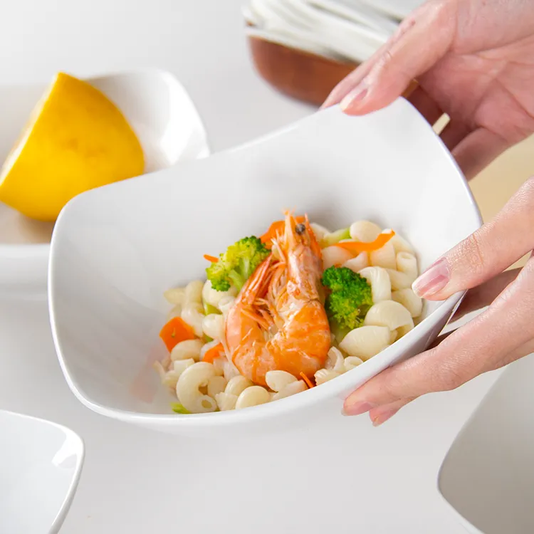 【4只装】网红北欧餐具翘角碗沙拉碗意面盘方形四角盘简约盘碟陶瓷