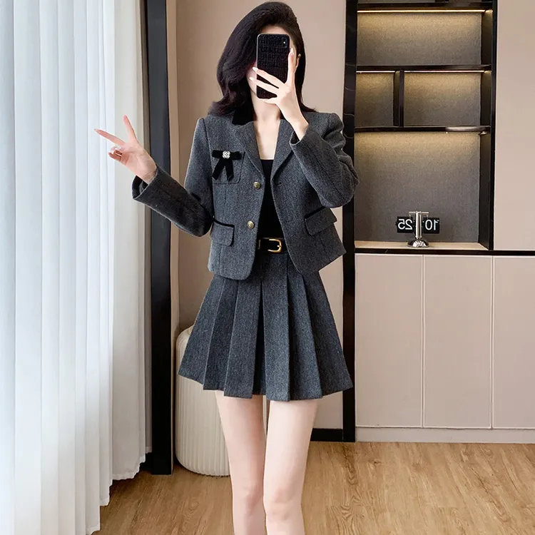 高级感小香风两件套裙呢子加棉西装外套百褶半身短裙套装女秋冬款