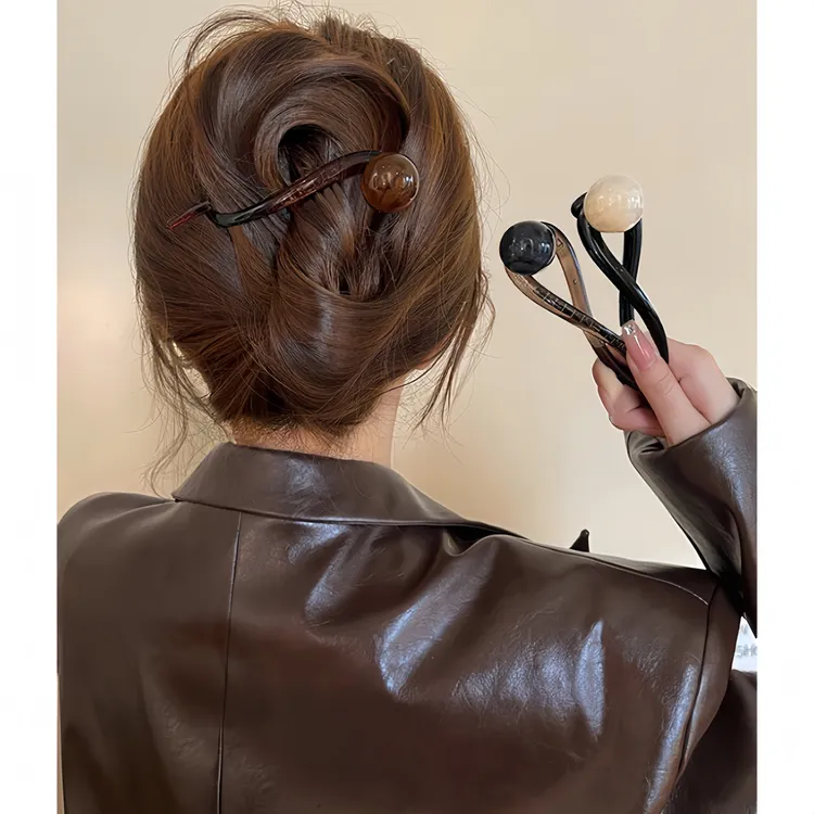 复古气质咖色贝珠一字抓夹女新款高级感网红扭扭发夹后脑勺鲨鱼夹
