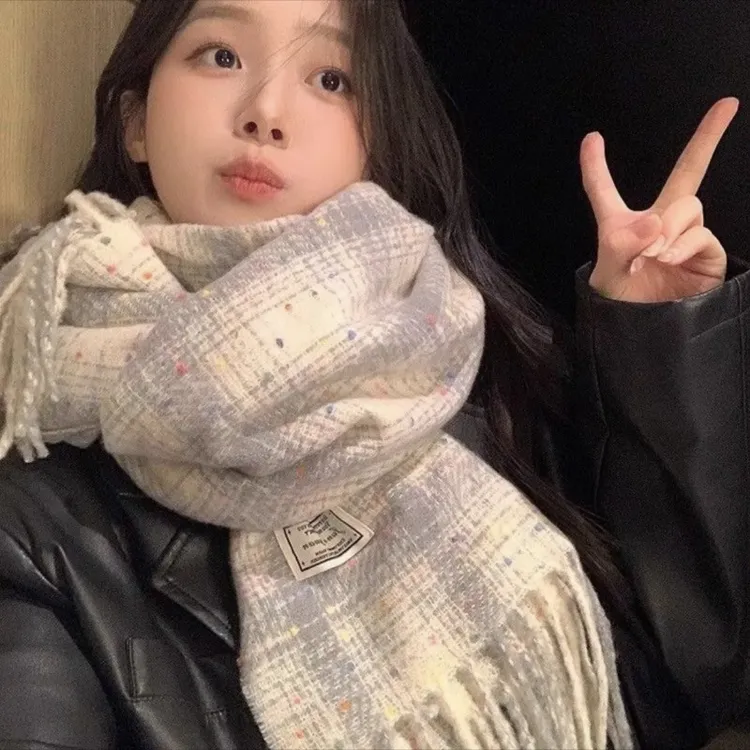 美拉德围巾女学生秋冬季多巴胺流苏保暖氛围感加厚新款披肩