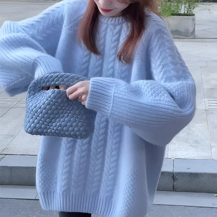 温柔风奶呼呼蓝色麻花毛衣女2025冬季新款中长款宽松慵懒软糯毛衣