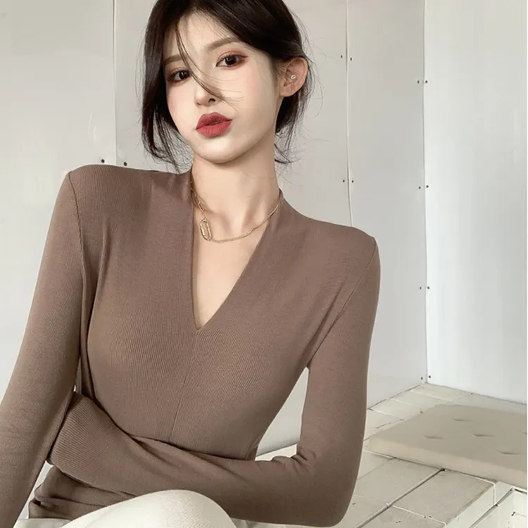 奶咖色V领打底衫女秋冬季洋气修身显瘦T恤低领长袖内搭紧身上衣