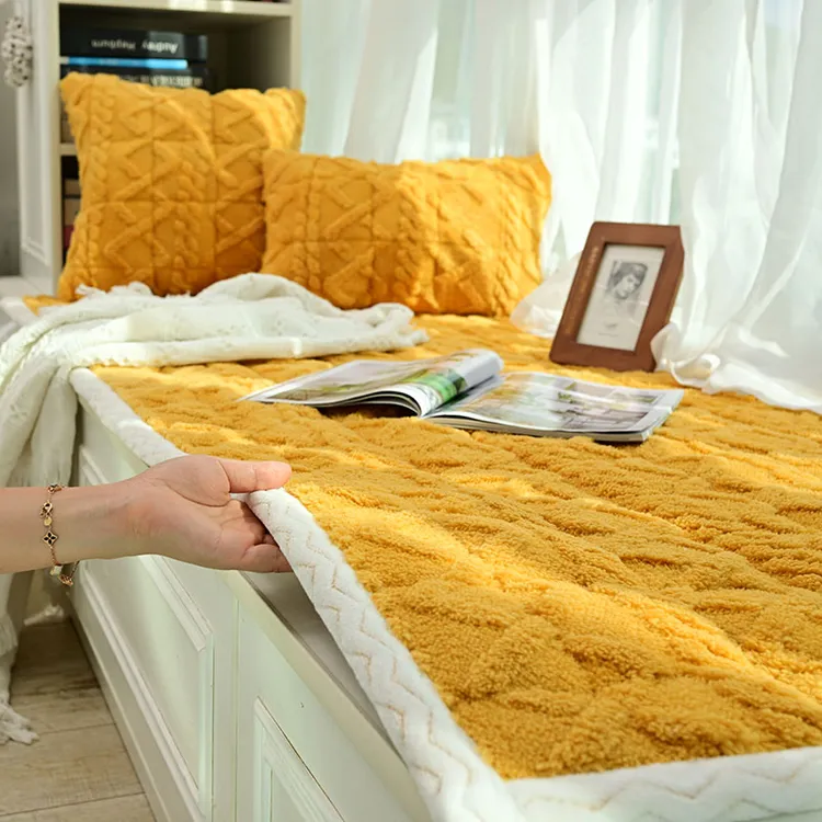 漫缘2024新款羊糕绒防滑飘窗垫窗台垫网红四季通用阳台垫子可定制