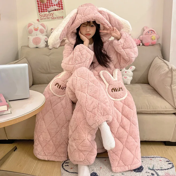 大码睡衣三层夹棉加绒加厚冬季新款珊瑚绒加肥加大女士长袍家居服