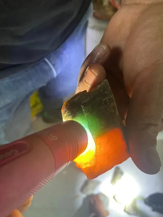 岫玉花玉 玉石王花玉